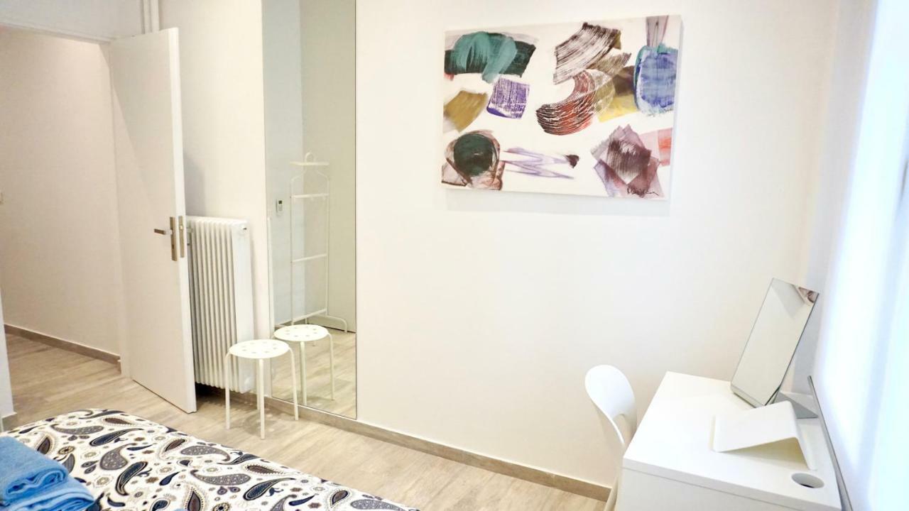 Modern & Central Apt In Ateny Zewnętrze zdjęcie
